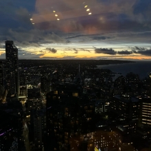 温哥华One Wall Center公寓智能系统升级